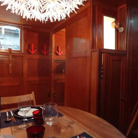 Bateau, Peniche Marbore -